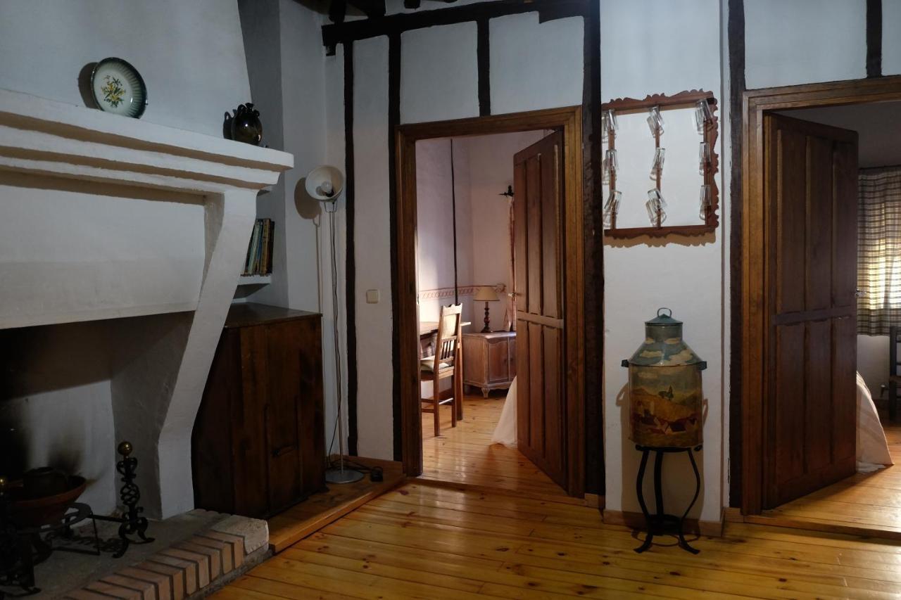 La Casa De Isabela Villa Arenas de San Pedro Bagian luar foto